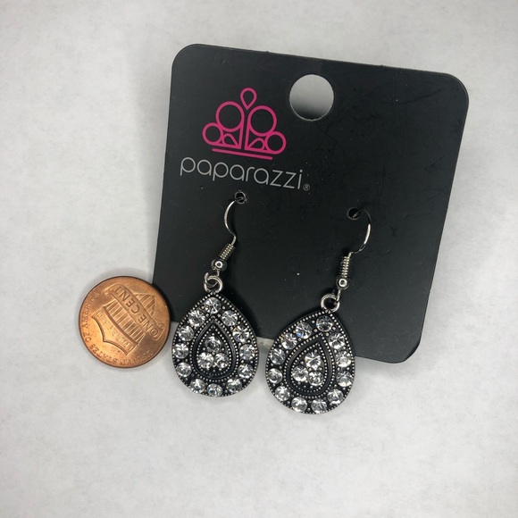 Paparazzi earrings - Picture 2 of 3